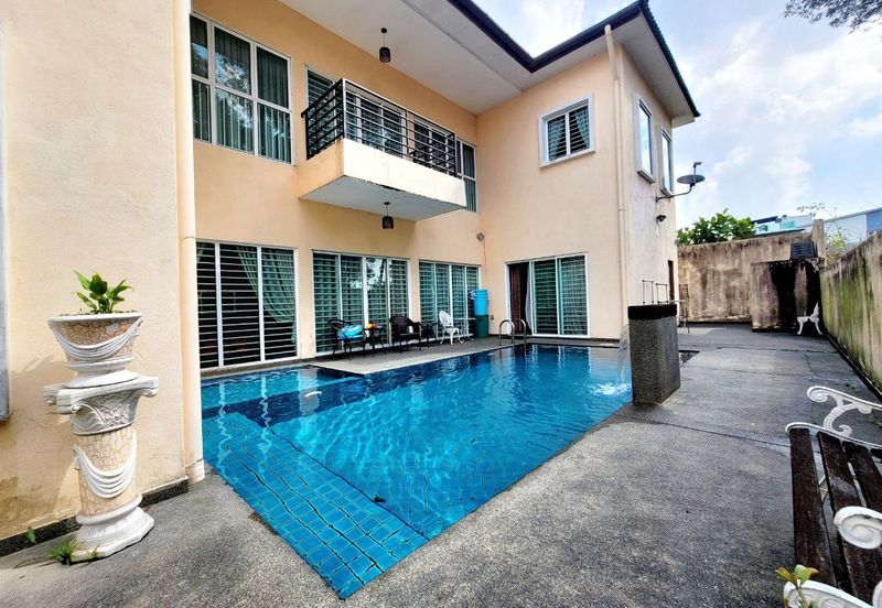 USJ Avenue @ USJ Heights