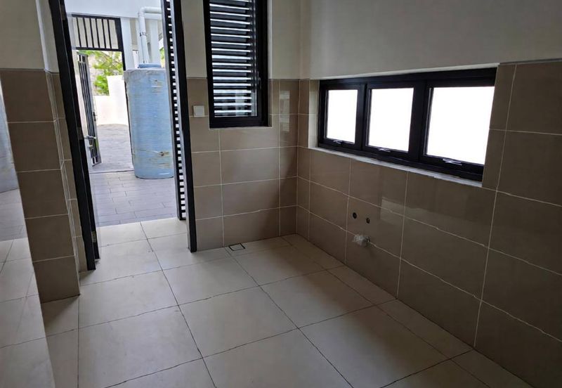 East 57 (Residensi Laman Timur)