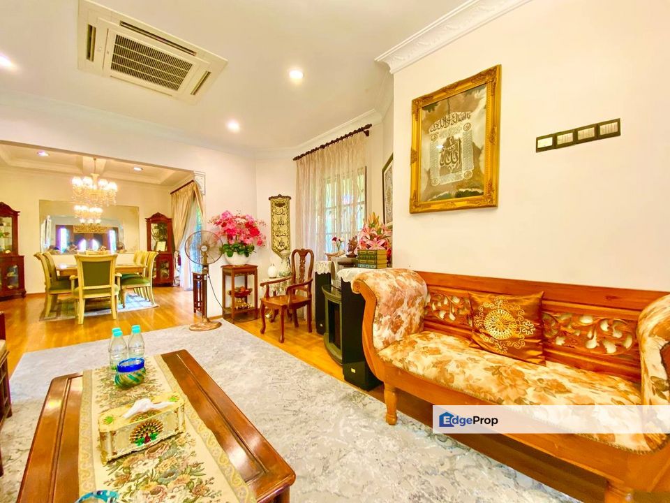 SEKSYEN 7, SHAH ALAM Double Storey Bungalow MATURE AREA | MASSIVE LAND FOR SALE , Selangor, Shah Alam