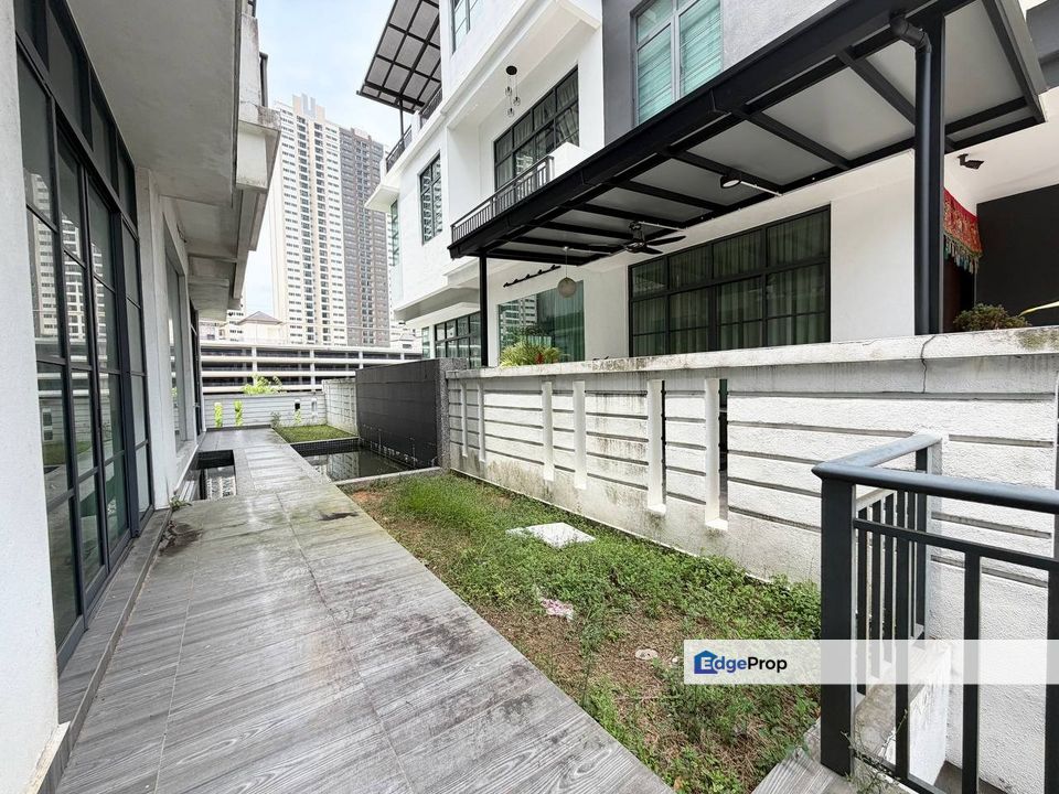 Blue Sky Residence, Selayang 4 STOREY SEMI-DETACHED Prime Location FOR SALE , Selangor, Selayang