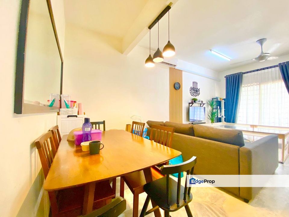 USJ 6, Subang Jaya DOUBLE STOREY TERRACE Mature Neighbourhood | Near LRT FOR SALE , Selangor, USJ