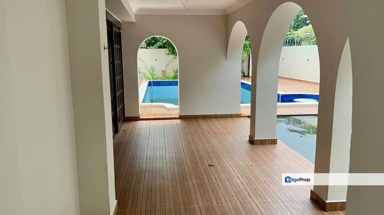 Seksyen 22, Petaling Jaya DOUBLE STOREY BUNGALOW European-Inspired | Strategic Location FOR SALE , Selangor, Petaling Jaya