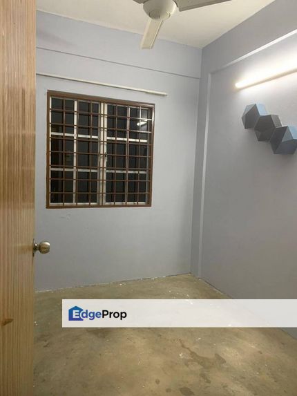 SEKSYEN 7 BANDAR BARU BANGI APARTMENT INTANA RIA FOR SALE, Selangor, Bangi