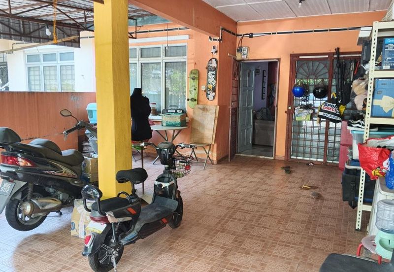 Taman Desa Saujana *