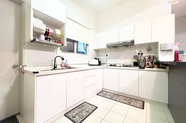 Eristana @ Seri Pristana