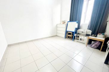 Eristana @ Seri Pristana