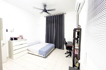 Eristana @ Seri Pristana