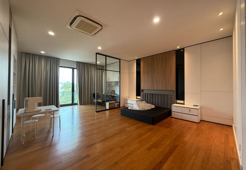 The Lotus of The Mines