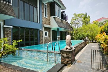 The Lotus of The Mines