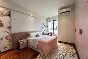 Senja Lakeside Estate