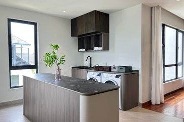 Senja Lakeside Estate