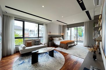 Senja Lakeside Estate