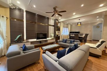 SL 4, Bandar Sungai Long