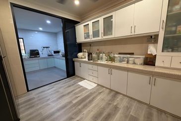 SL 4, Bandar Sungai Long