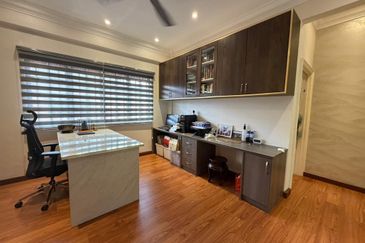 SL 4, Bandar Sungai Long