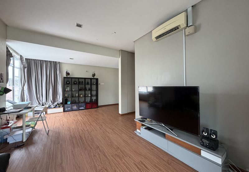 Avenue 6, Bandar Tun Hussein Onn