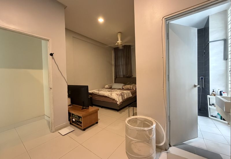 Avenue 6, Bandar Tun Hussein Onn