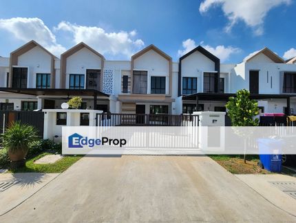 Melodia 2, Alam Impian. Bare Unit. Gated & Guarded Community. Double Storey Terrace 820k Negotiable, Selangor, 