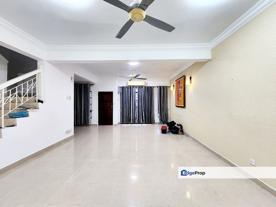 Jalan Adang, Bukit Jelutong. Double Storey Terrace. Renovated Unit. Gated & Guarded Area., Selangor, Bukit Jelutong