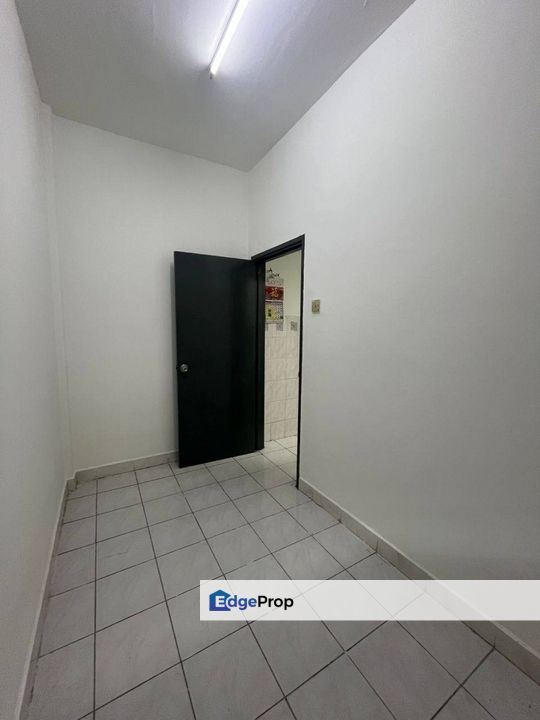 Taman Sri Haneco, Semenyih. Teres 2 Tingkat. Freehold. Fully Renovated Unit. Dekat Dengan Lotus Semenyih., Selangor, Semenyih