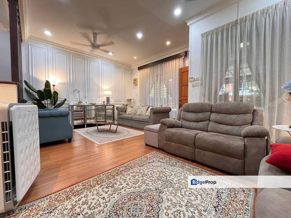 Renovated & Extended Unit. Teres 2 Tingkat, Alam Budiman Seksyen U10 Shah Alam., Selangor, Shah Alam