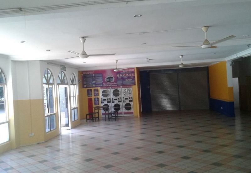 Teratai Mewah Condominium