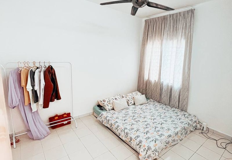 Residensi Bistaria, Ukay Bistari