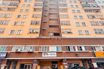 Residensi Bistaria, Ukay Bistari