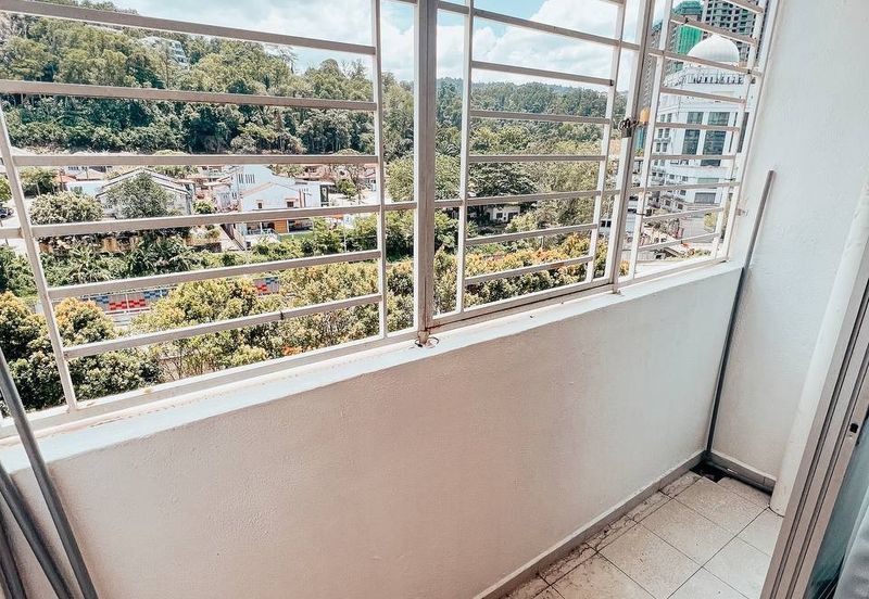 Residensi Bistaria, Ukay Bistari