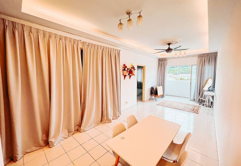 Residensi Bistaria, Ukay Bistari