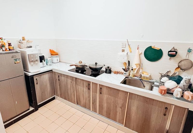 Residensi Bistaria, Ukay Bistari