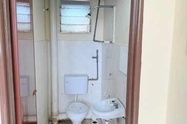 Desa Temenggong Apartment