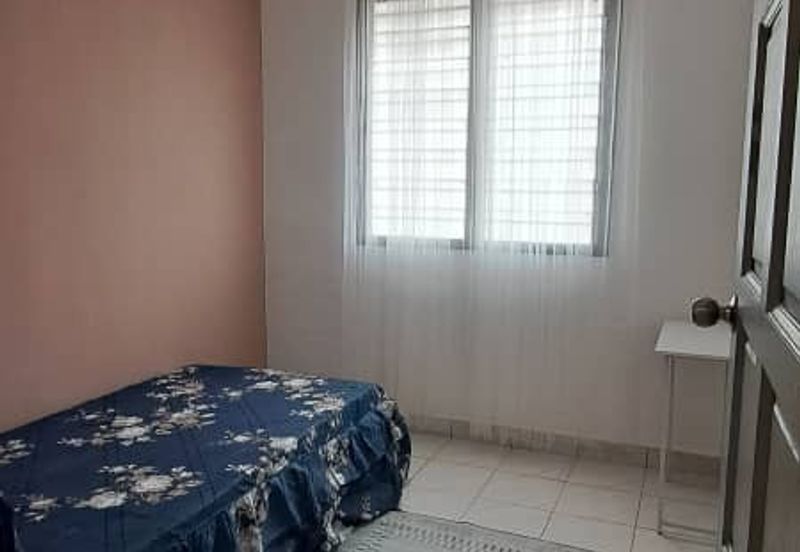 Residensi Bistaria, Ukay Bistari