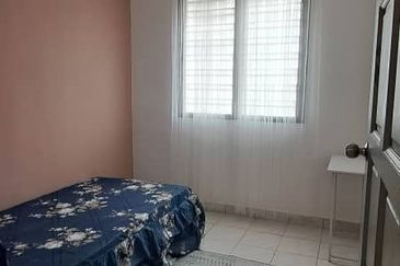 Residensi Bistaria, Ukay Bistari