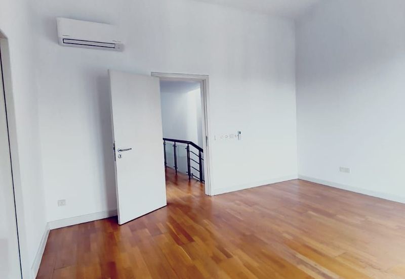 Mozart, Symphony Hills