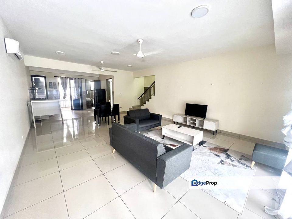 The Strata Townhouse Bandar Puteri Bangi For Sale, Lower Unit, Freehold, 1539 sqft, Selangor, Bangi
