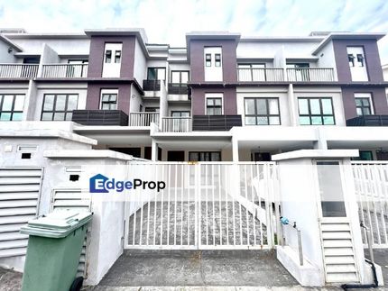 The Strata Townhouse Bandar Puteri Bangi For Sale, Lower Unit, Freehold, 1539 sqft, Selangor, Bangi