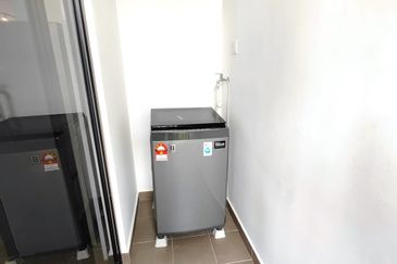 Reef Of Tropics, Setia Eco Glades