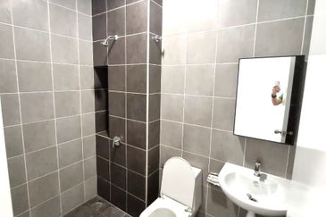 Reef Of Tropics, Setia Eco Glades