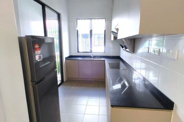 Reef Of Tropics, Setia Eco Glades