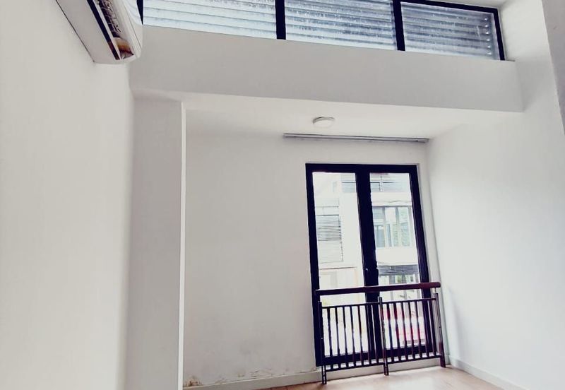 Mozart, Symphony Hills