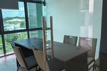 Kenwingston Square Garden