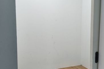 Kenwingston Square Garden