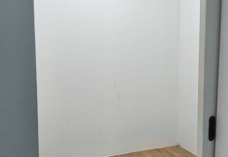 Kenwingston Square Garden