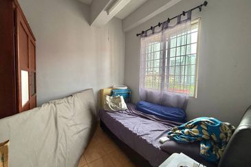 Teratai Mewah Condominium