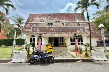 Teratai Mewah Condominium