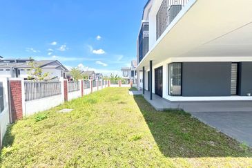 Elmina Green Three @ City of Elmina