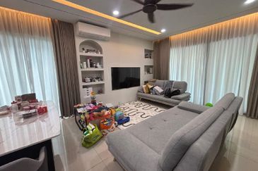 Lake Point Residence