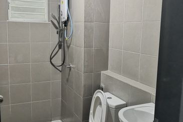 PR1MA Lakefront Homes