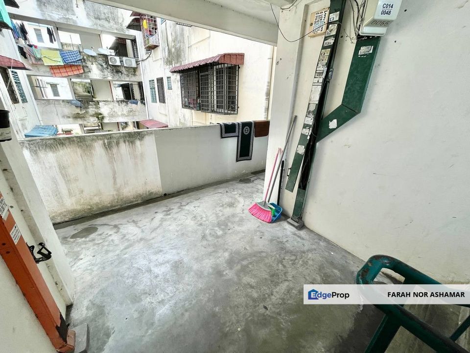 Rista Villa Apartment, Puchong, Selangor For Sale - Basic & Well Maintained Unit, Selangor, Puchong